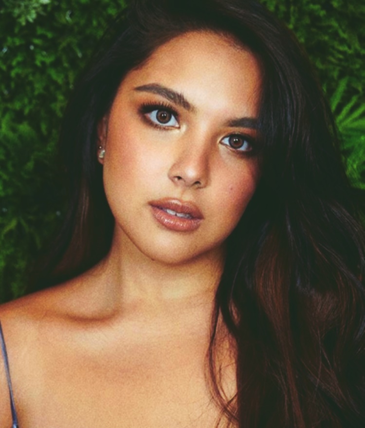 ria atayde