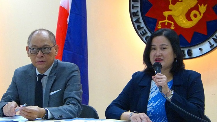 Acting DBM Secretary Janet Abuel, Benjamin Diokno