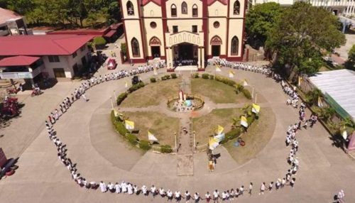 earth day human chain for coal-free negros