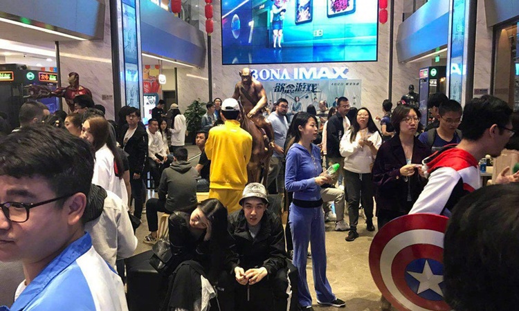 Avengers Endgame Fans