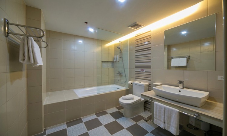 950 Condotel