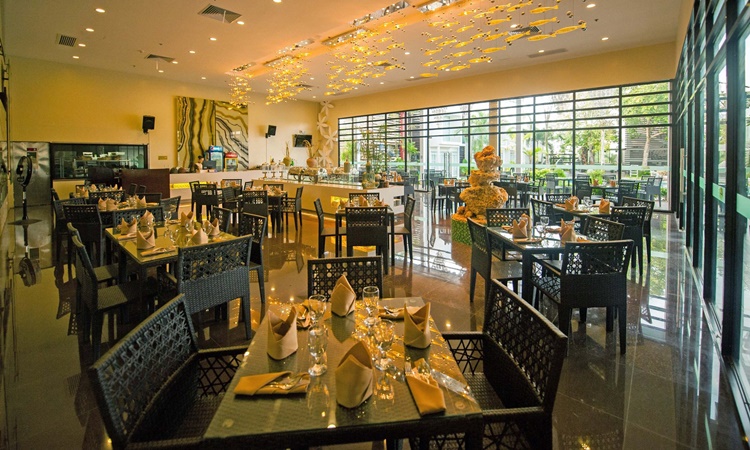 Aziza Paradise Hotel