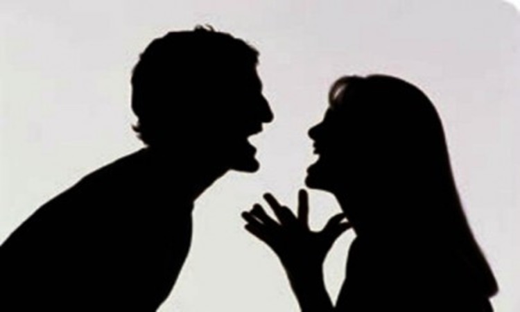 Couple-argue