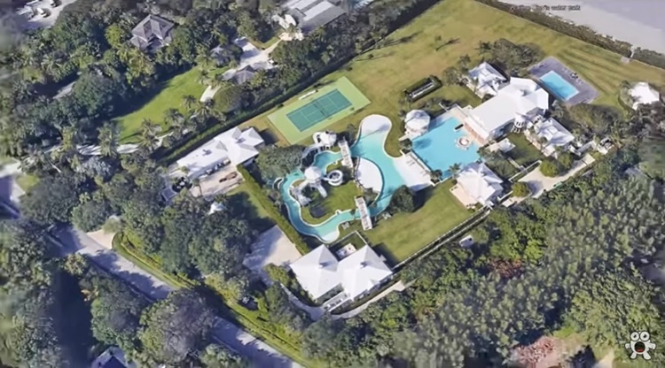 Celebrity Mansions