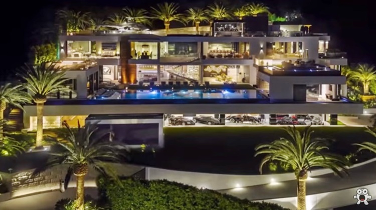 Celebrity Mansions