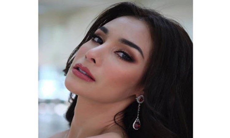 Thai-beauty-queen-coco-arayha