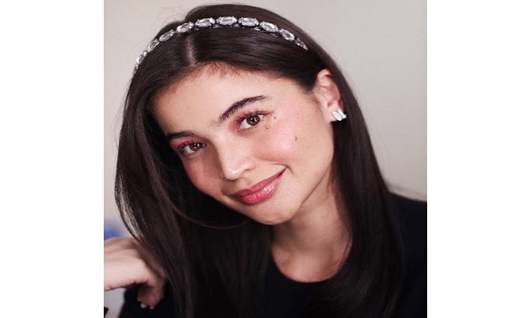 Anne-Curtis-1