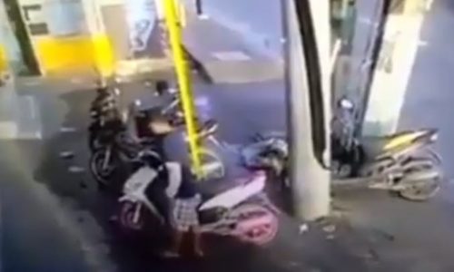 CCTV Footage Of Man Stealing Woman's Motorcycle In 2 Minutes