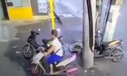 CCTV Footage Of Man Stealing Woman's Motorcycle In 2 Minutes