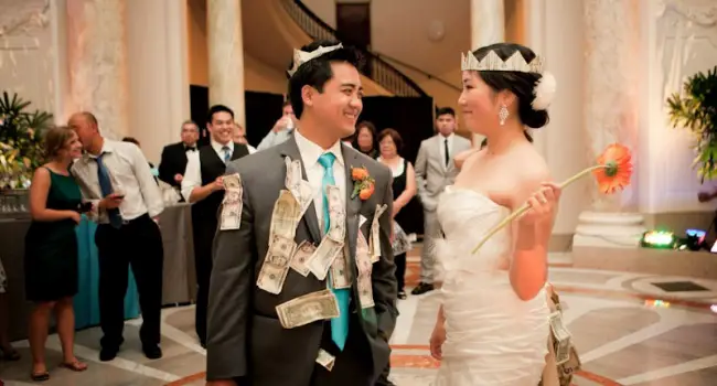 Who pays for a filipino wedding?