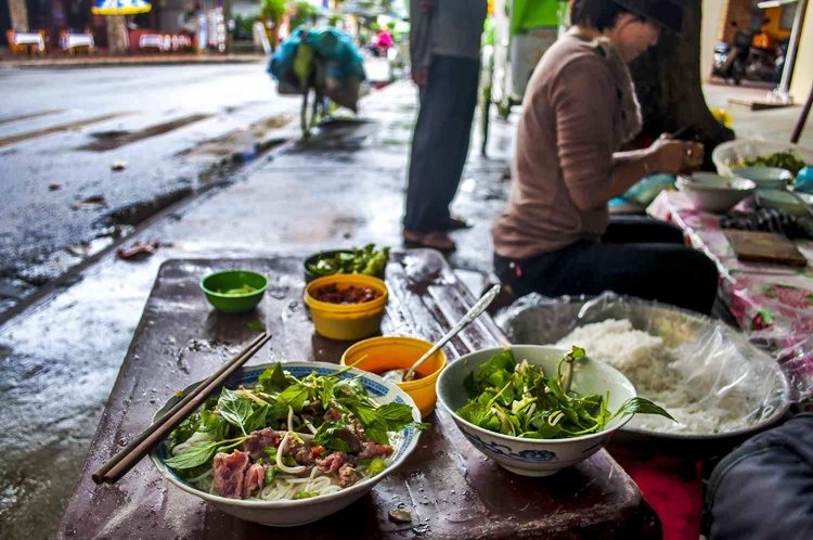 Vietnamese Street Foods