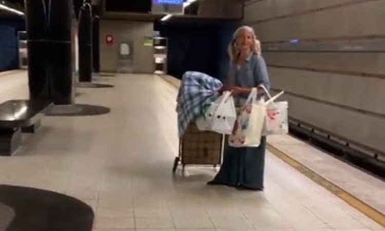 Homeless Woman Singing Opera On Subway Goes Viral Video