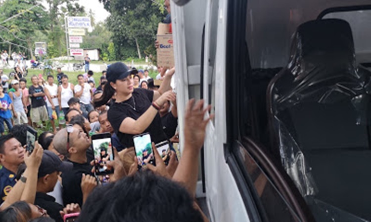 Angel-Locsin