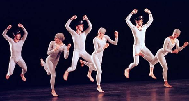 What Is An Example Of Modern Dance