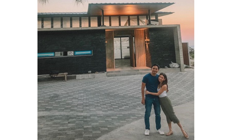 Slater-Young-Kryz-Uy-house-tour