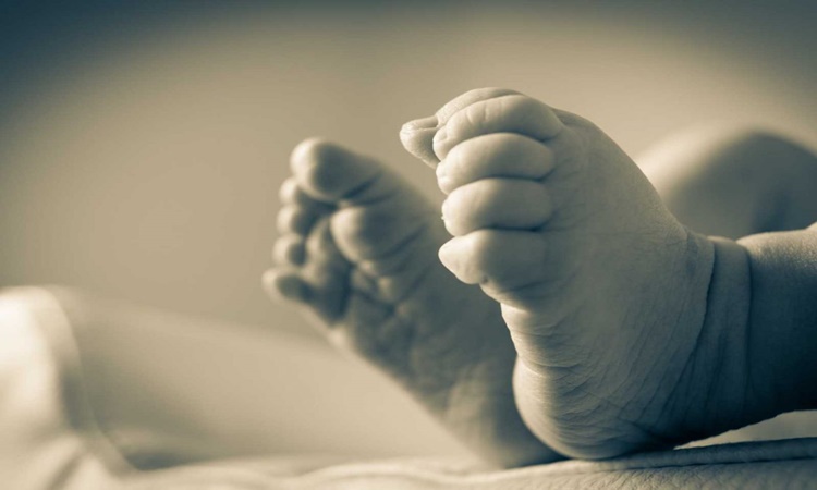 Mother-4-month-old-baby