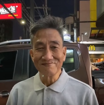 Homeless Elderly Gives