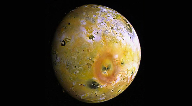 does io moon have water