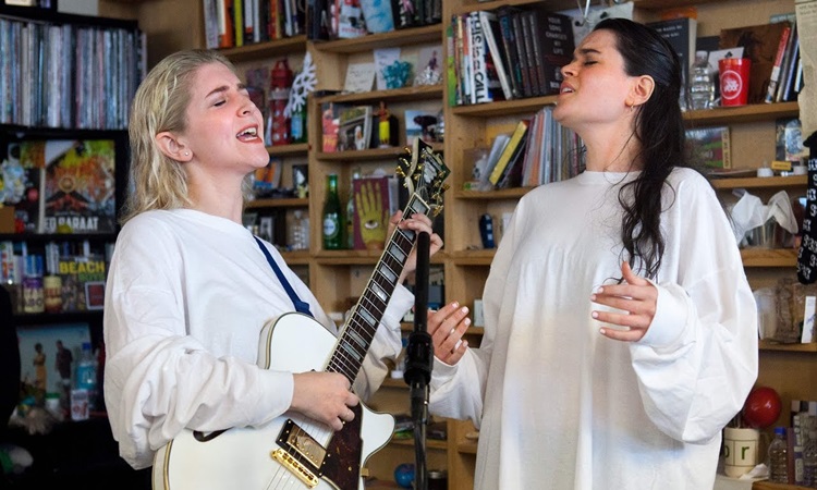 Online-Concert-Overcoats
