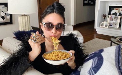 sosyal outfit heart evangelista