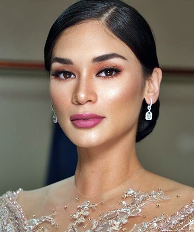 Pia Wurtzbach Photo w/ PRRD Resurfaced following Post about ABSCBN