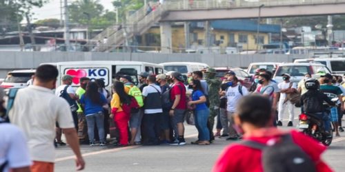 Commuters Commonwealth Avenue