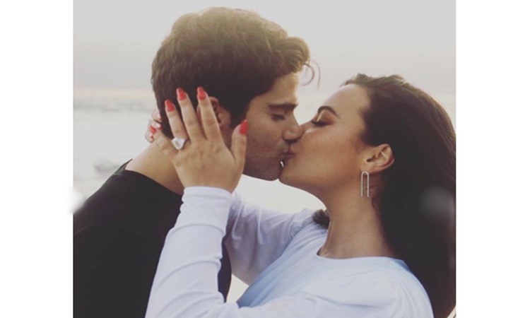 Demi-Lovato-Max-Ehrich-1