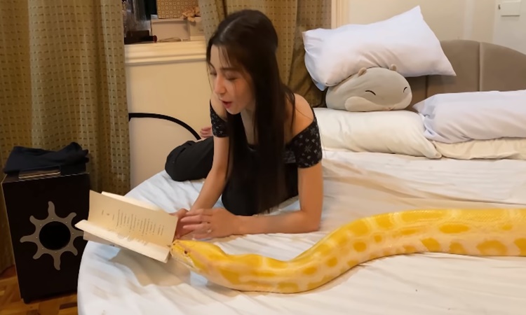 Donnalyn-Bartolome-Snake-B-1