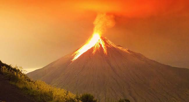 MAIN PARTS OF A VOLCANO