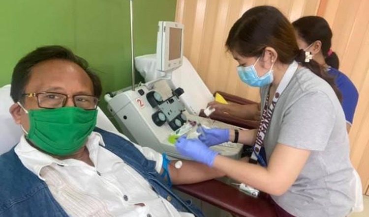 howie severino donates
