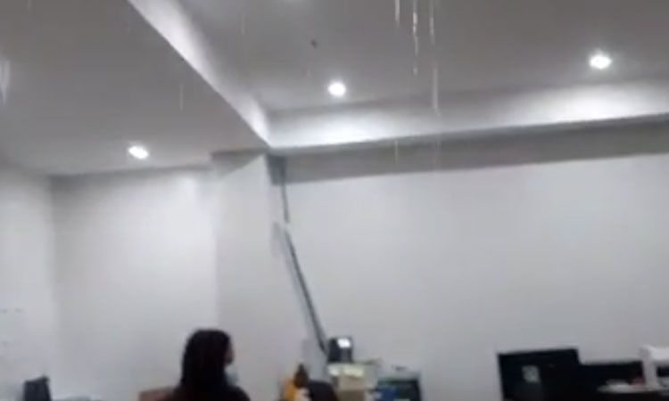 PhilHealth-regional-office-water-leak_