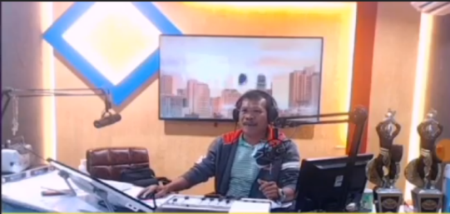 Call Center Agents Don't Use Brain Cells - RMN RadyoMan Jun Capulot