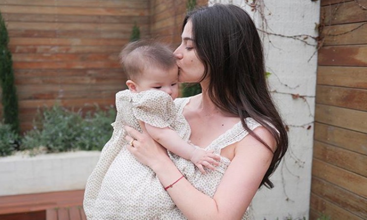 Anne-Curtis-Dahlia-Amelie