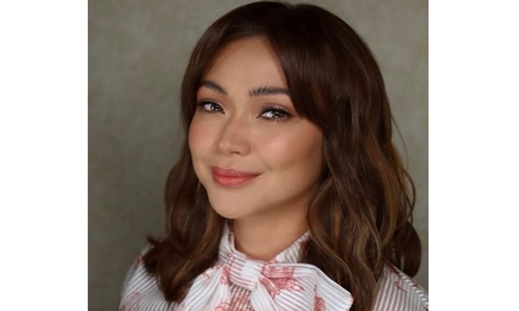 Jodi-Sta-Maria-4