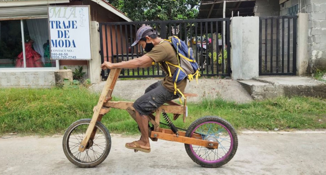 Man Makes Bicycle From Wood To Travel From Mountain To City