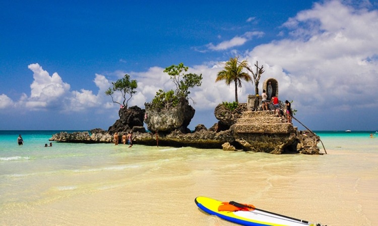 Boracay-Reopen