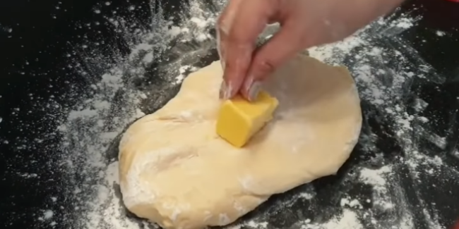 Korean Cream Cheese Garlic Bread Simple DIY Recipe