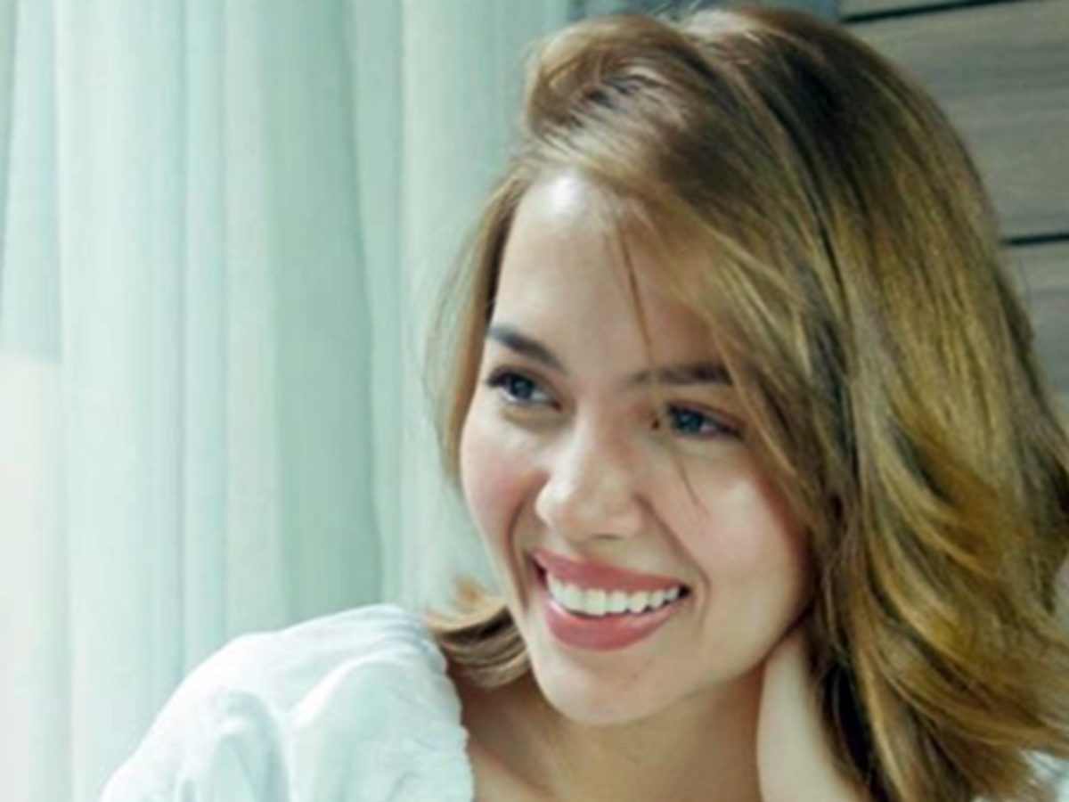 Julia Montes Photo W Fiery Caption Catches Netizens Attention