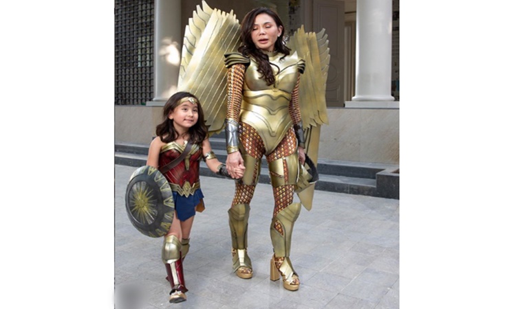 Vicki-Belo-Scarlet-Snow