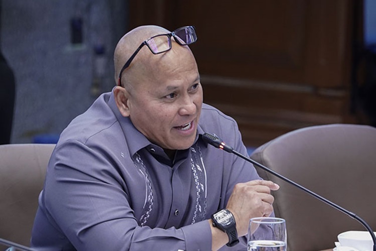 bato dela rosa next to paciqo