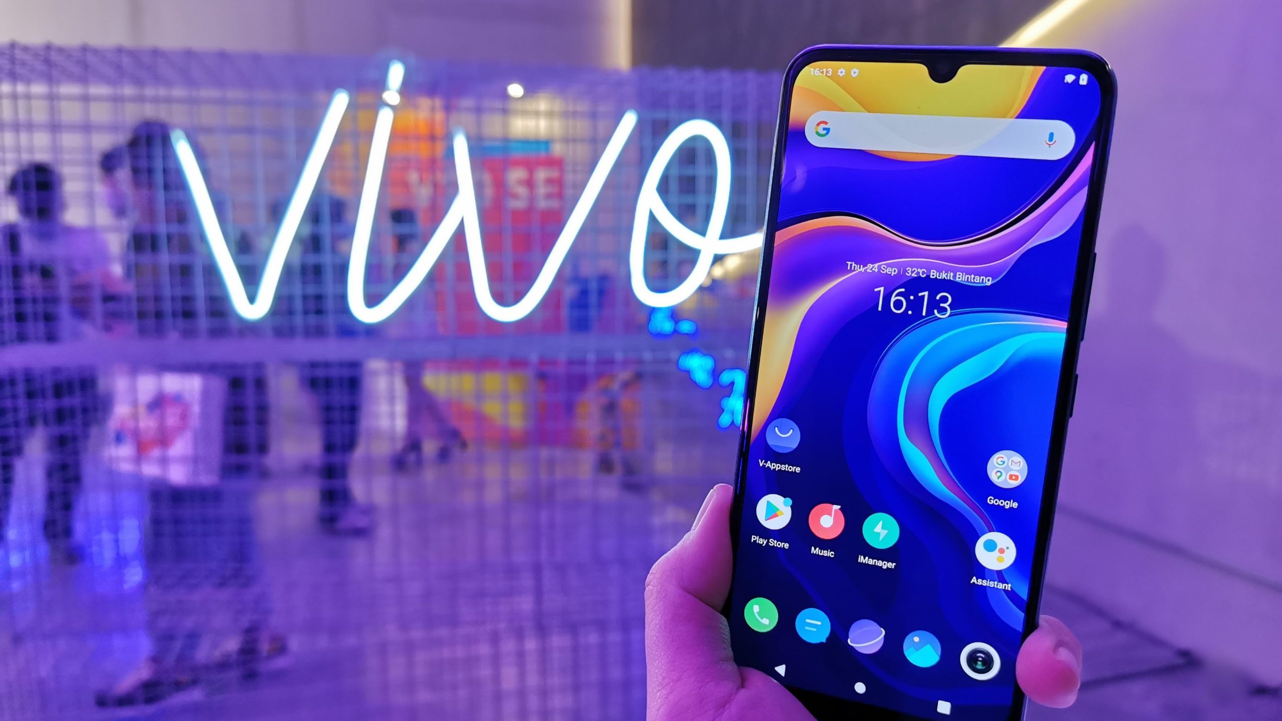 Чем отличается vivo v20 от vivo v20se