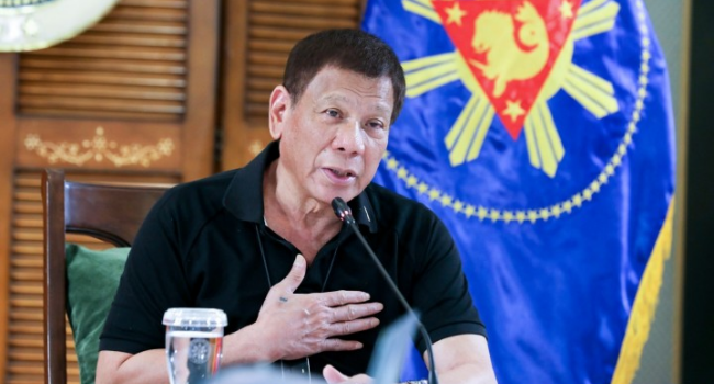 Duterte To Critics: "Palit Tayo. Matutunaw Yung Utak Niyo"