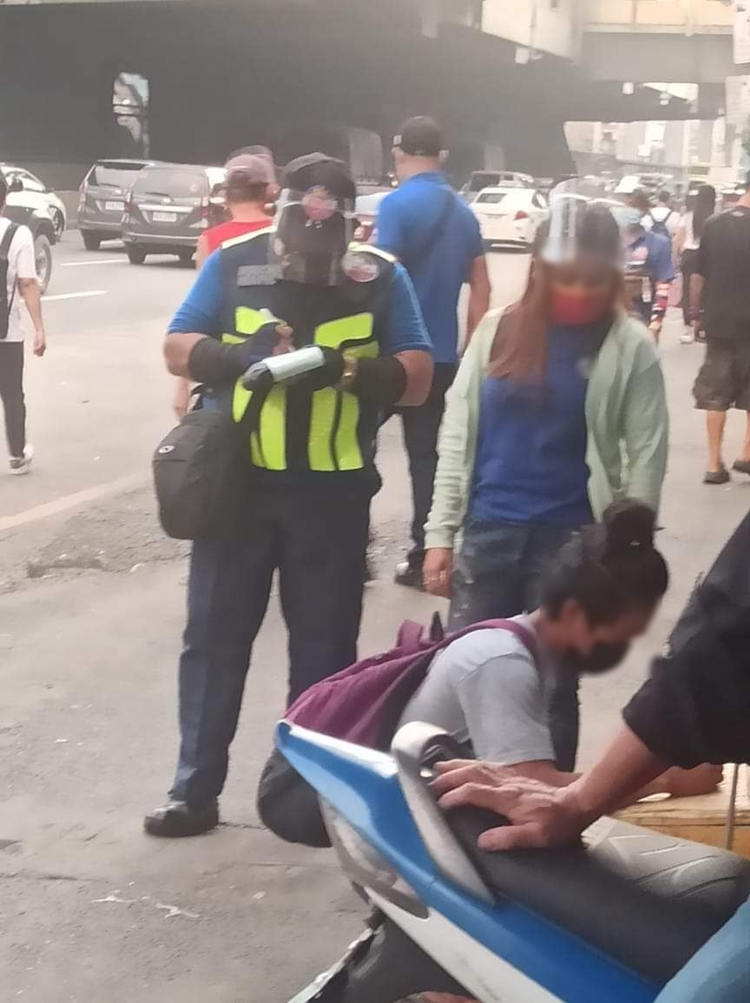 MMDA Conducts Anti-Littering Operation, 4 Violators Apprehended