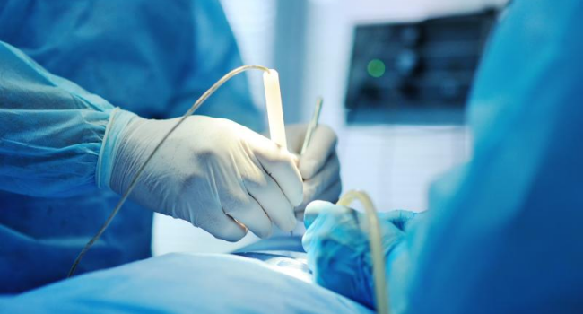 Surgeon Viral After Carving Initials Into Patient's Organs