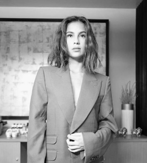 Jasmine Curtis