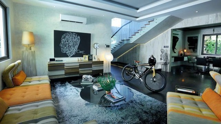 Derek Ramsay House