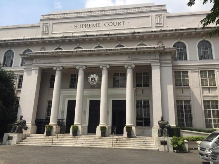 Supreme Court Offices Record Cases of COVID-19 in Employees