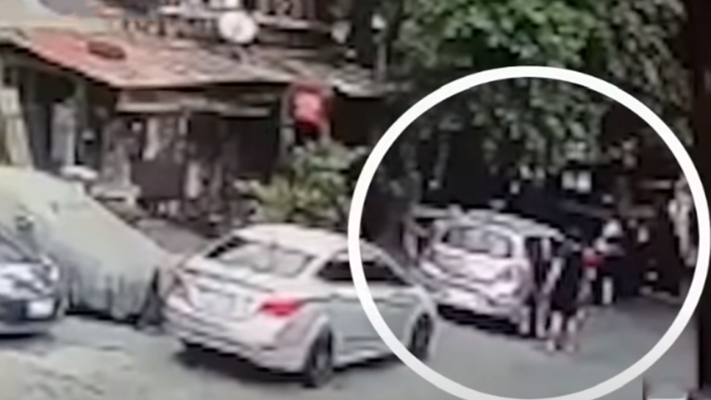 3 Friends Abducted