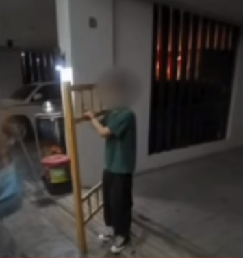 Kidnapped Chinese