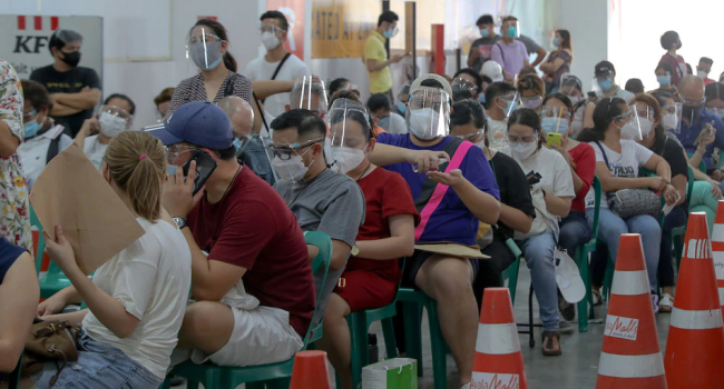 FDA Gathering Data For Vaccinated Pinoys That Still Had COVID-19